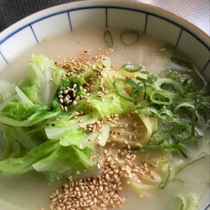 野菜たっぷりインスタントラーメン